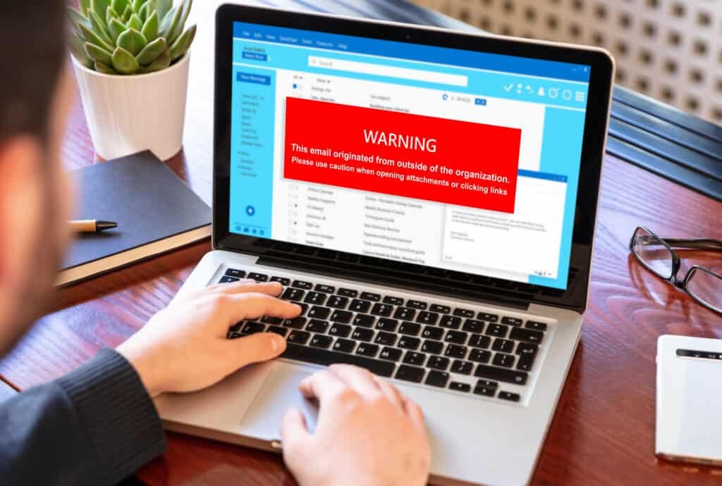 email attachments warning message on a laptop scre 2022 10 25 20 52 40 utc 1
