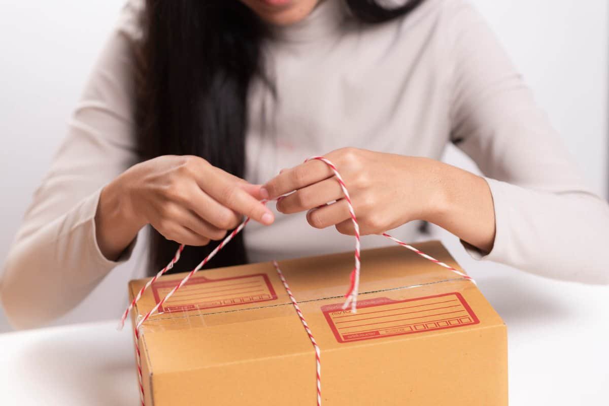 Click on image to connect to the blogpost - Sending parcels abroad