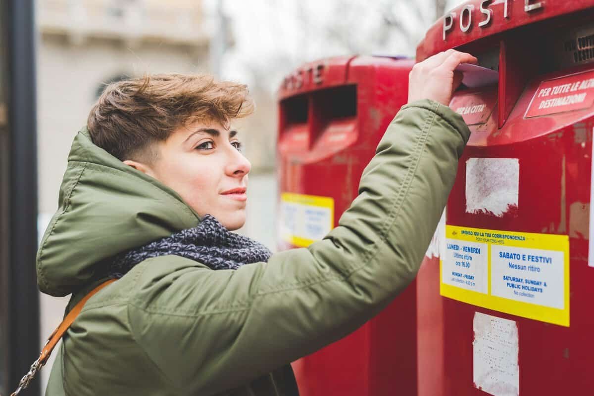 Click on link to connect to blogpost - How to claim royal mail compensation for lost, damaged or delayed packages